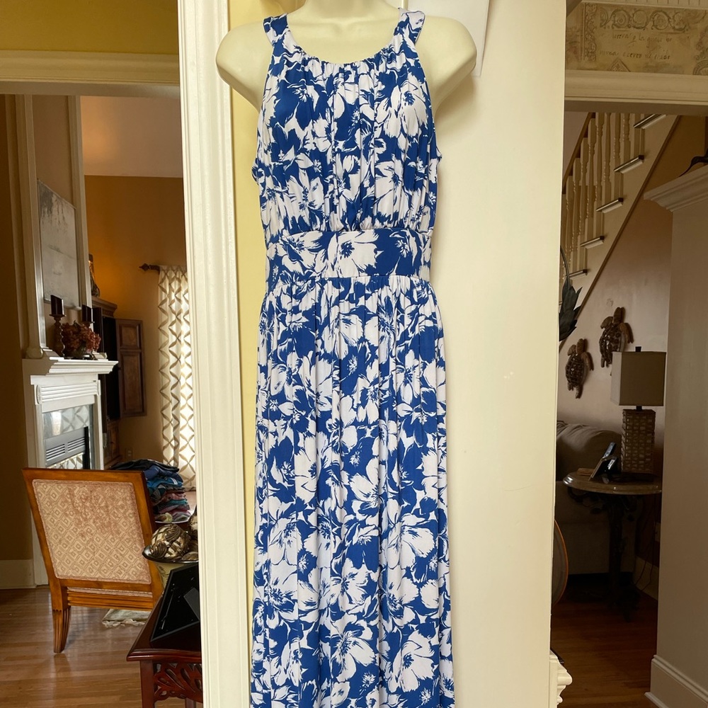 Hailey 23 blue & white floral maxi dress size small